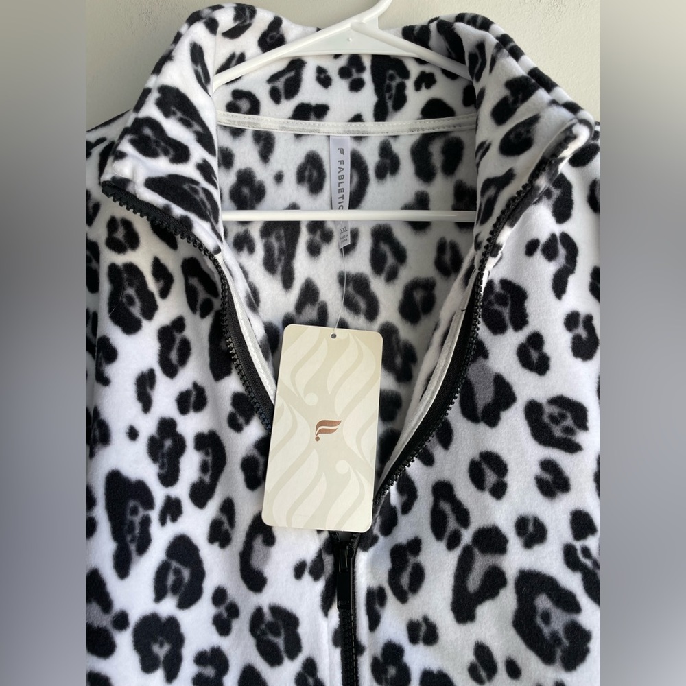 Fabletics Rayne Snow Leopard Printed Polar Fleece… - image 4